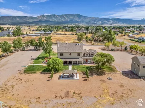 View/Area - 135 E 200 N, Kanosh, UT 84637 photo 5 of 9