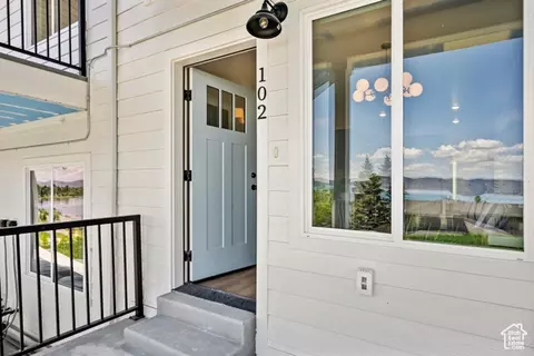 951 N Harbor Village Dr E #201, Garden City, UT 84028
