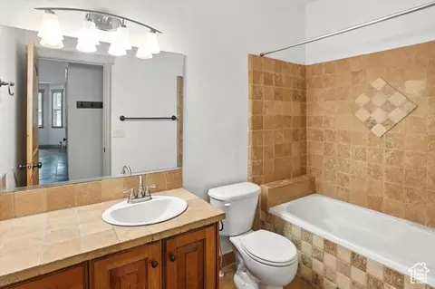 Bath - 684 E Apple Dr, Logan, UT 84321 photo 4 of 5