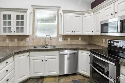 Kitchen - 684 E Apple Dr, Logan, UT 84321 photo 3 of 4