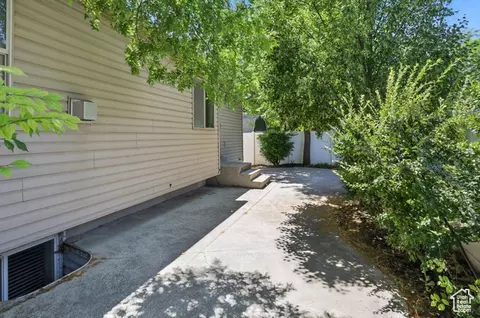Exterior - 684 E Apple Dr, Logan, UT 84321 photo 4 of 6