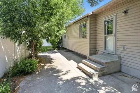Exterior - 684 E Apple Dr, Logan, UT 84321 photo 5 of 6