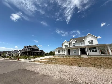 554 W Cottle Ln, Farmington, UT 84025
