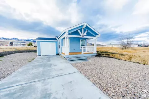 583 S Aspen Dr, Garden City, UT 84028