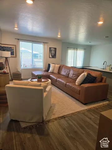 511 N Helmsman Ln, Saratoga Springs, UT 84045