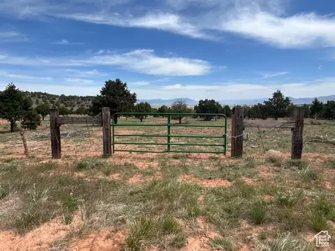 2604 W Maple Canyon Ln, Parowan, UT 84761