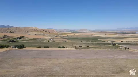 1667 N 6400 W, Petersboro, UT 84325 photo 6
