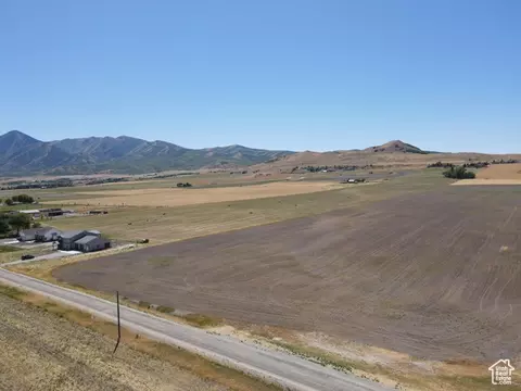 1667 N 6400 W, Petersboro, UT 84325 photo 3