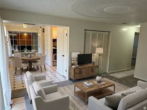 Living - 426 E Creekside Cir #B, Murray, UT 84107 photo 5 of 6