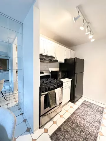 Kitchen - 426 E Creekside Cir #B, Murray, UT 84107 photo 1 of 3