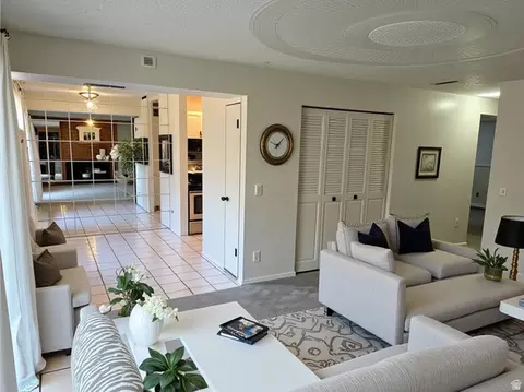 Living - 426 E Creekside Cir #B, Murray, UT 84107 photo 4 of 6