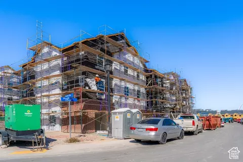837 N Pugh Ln #M204, Saratoga Springs, UT 84045