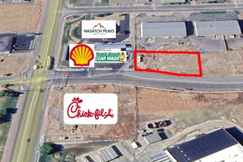 2709 N Rulon White Blvd W #4, Pleasant View, UT 84404