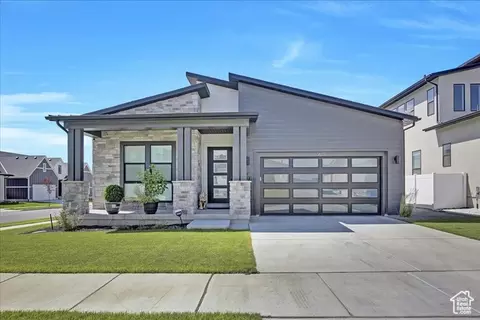 1611 W Laurel Chase Dr S, Riverton, UT 84065
