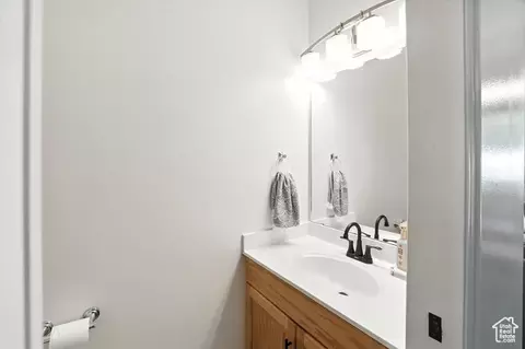 Bath - 219 E 830 S, Smithfield, UT 84335 photo 1 of 4
