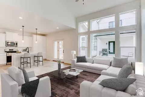 643 W Cottage Ridge Ln #129, Murray, UT 84123