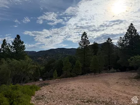 Crest Ct, Alton, UT 84710 photo 7