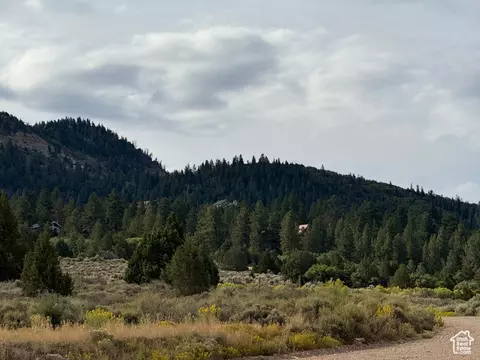 Crest Ct, Alton, UT 84710 photo 13