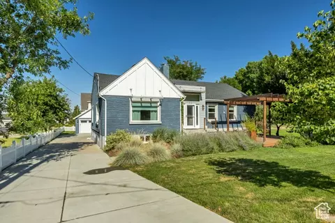 38 S 300 W, Farmington, UT 84025