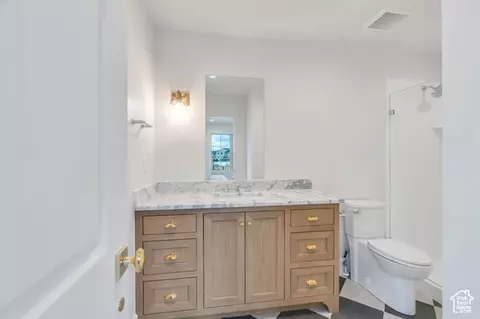 Bath - 8 W Stillwater St S #147, Vineyard, UT 84058 photo 1 of 6