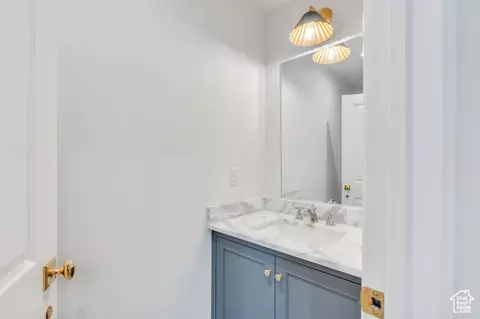 Bath - 8 W Stillwater St S #147, Vineyard, UT 84058 photo 2 of 6