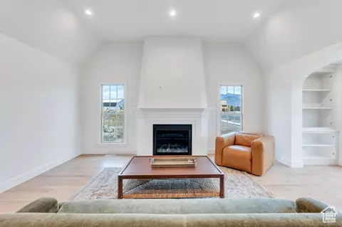 Living - 8 W Stillwater St S #147, Vineyard, UT 84058 photo 2 of 4