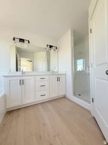 Bath - 1142 W 220 N, Mapleton, UT 84664 photo 1 of 2