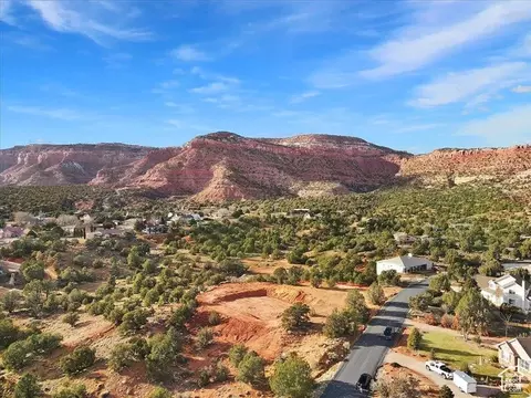 1556 S Lee Dr, Kanab, UT 84741