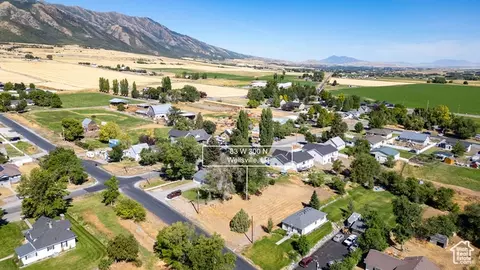 83 W 300 N #4, Wellsville, UT 84339