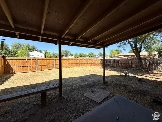Exterior - 472 E 7670 S, Midvale, UT 84047 photo 5 of 9
