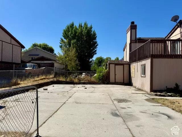 Exterior - 472 E 7670 S, Midvale, UT 84047 photo 2 of 9