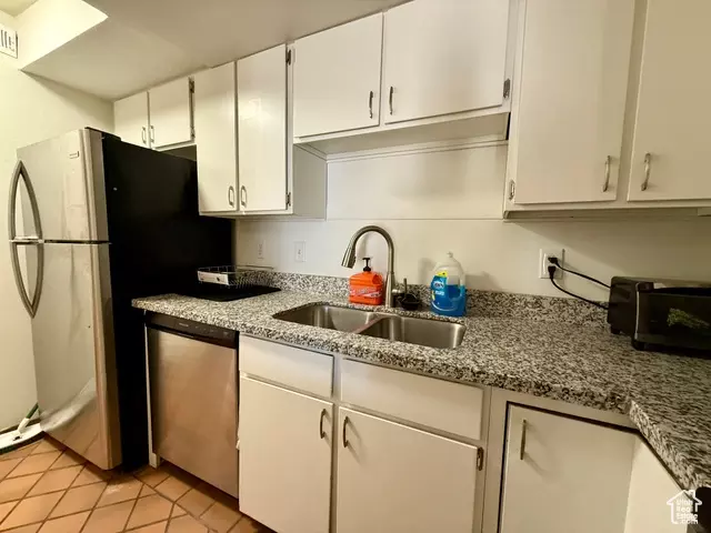 Kitchen - 472 E 7670 S, Midvale, UT 84047 photo 3 of 3