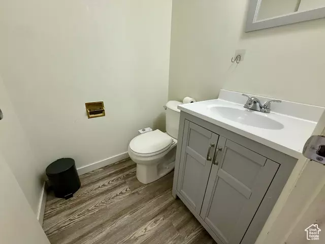 Bath - 472 E 7670 S, Midvale, UT 84047 photo 1 of 3