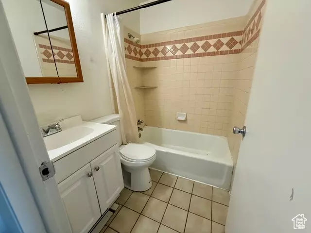 Bath - 472 E 7670 S, Midvale, UT 84047 photo 2 of 3