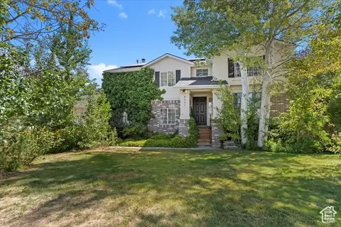 8377 S Wild Oak Dr W, West Jordan, UT 84088