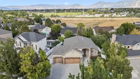 6759 S Saddle Bluff Dr W, Murray, UT 84123