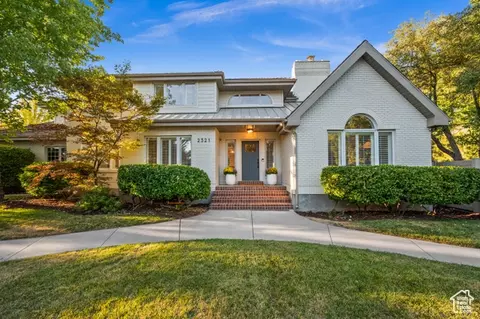 2321 E Wrenhaven Ln, Holladay, UT 84121