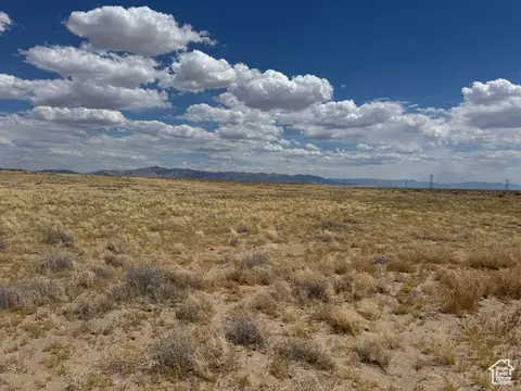 2000 E 10500 N, Delta, UT 84624 photo 2