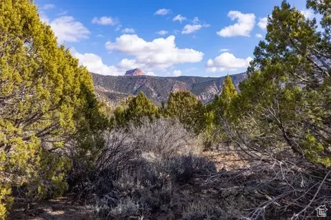 3754 Overlook Dr #328, New Harmony, UT 84757
