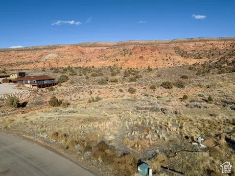 185 E Mt Peale Dr #50A, Moab, UT 84532 photo 2