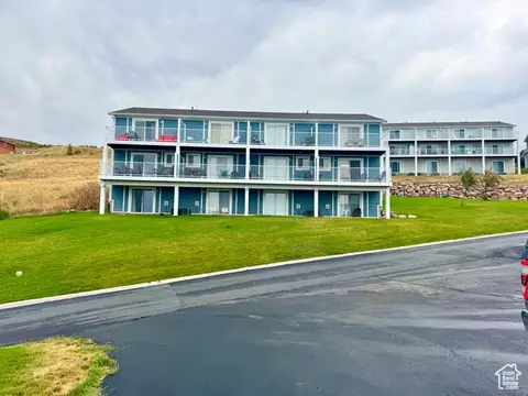 871 N Newberg Dr #3, Garden City, UT 84028