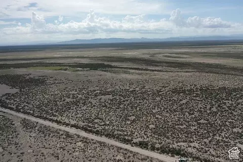40 N 5600 Rd W, Beryl, UT 84714