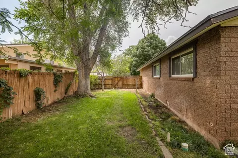 Exterior - 276 Opal Ave, Moab, UT 84532 photo 7 of 9
