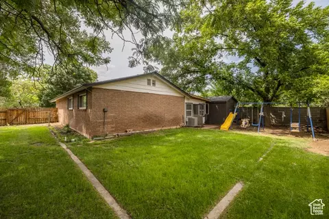 Exterior - 276 Opal Ave, Moab, UT 84532 photo 5 of 9