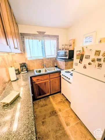 Kitchen - 199 S 400 E, Moab, UT 84532 photo 1 of 2