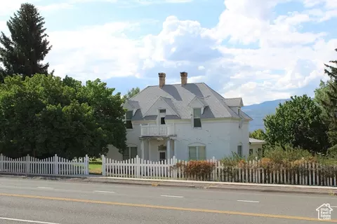 22 E Main St, Bicknell, UT 84715