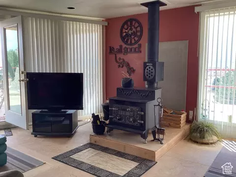 Living - 3 Red Cir #19, Manila, UT 84046 photo 2 of 2
