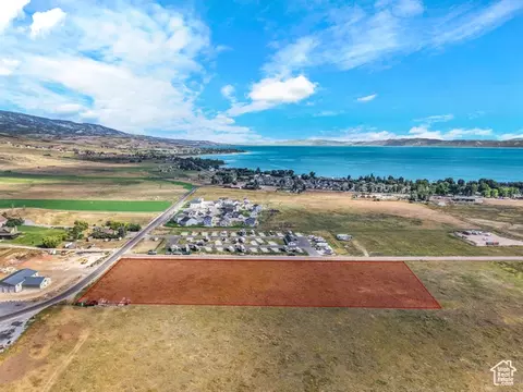2320 Kimball Ln, Garden City, UT 84028