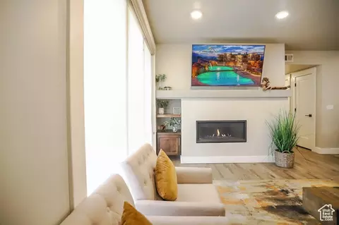 Living - 2331 S Mesa Rd #E-3, Moab, UT 84532 photo 2 of 3