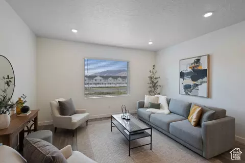 1092 E Vessel Ct, Saratoga Springs, UT 84045